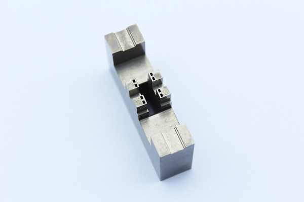 wire cutting part